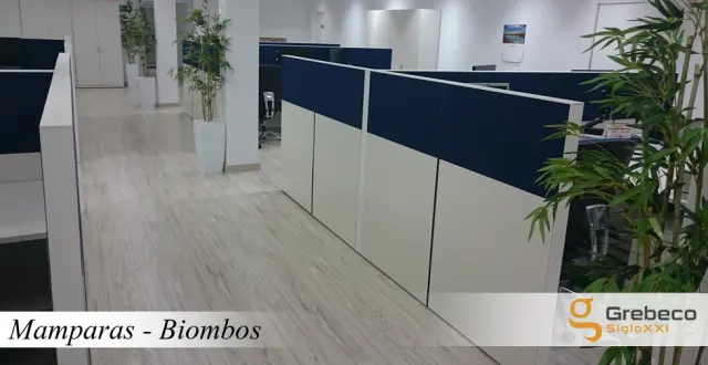 Imagen Biombo recto laminado con zona superior tapizada.