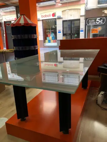 Imagen MESA Rectangular vidrio 4 Patas 2B Aluminio Pulido. 2 Mano 2
