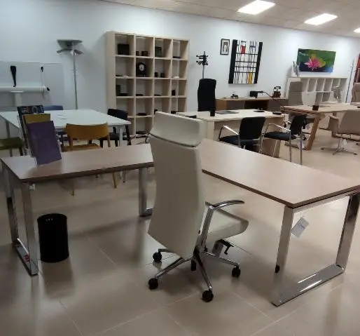 Imagen Silln Direccional Brazos y Base pulida Trasla. 2